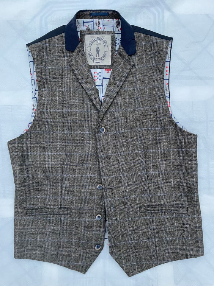 Cavani Sintan Brown Sim Fit Tweed Style Waistcoat - 44R - Jackets