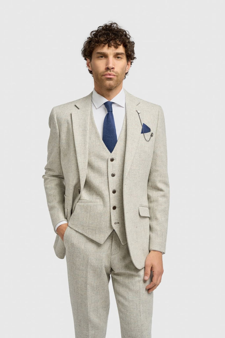 Thomas Pearl Tweed Three Piece Suit